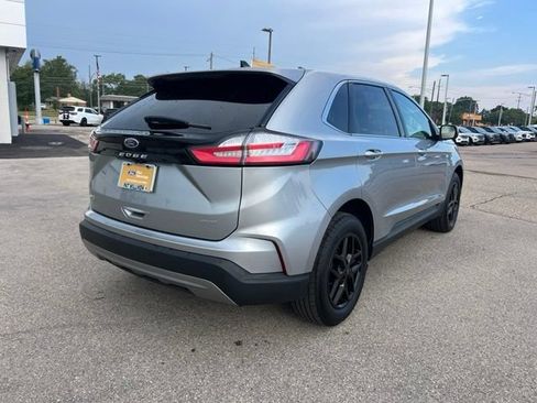 Certified 2024 Ford Edge SEL w/ Convenience Package AWD/4WD image 4