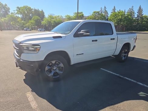 Used 2021 RAM 1500 Big Horn w/ Built-to-serve Edition AWD/4WD image 3