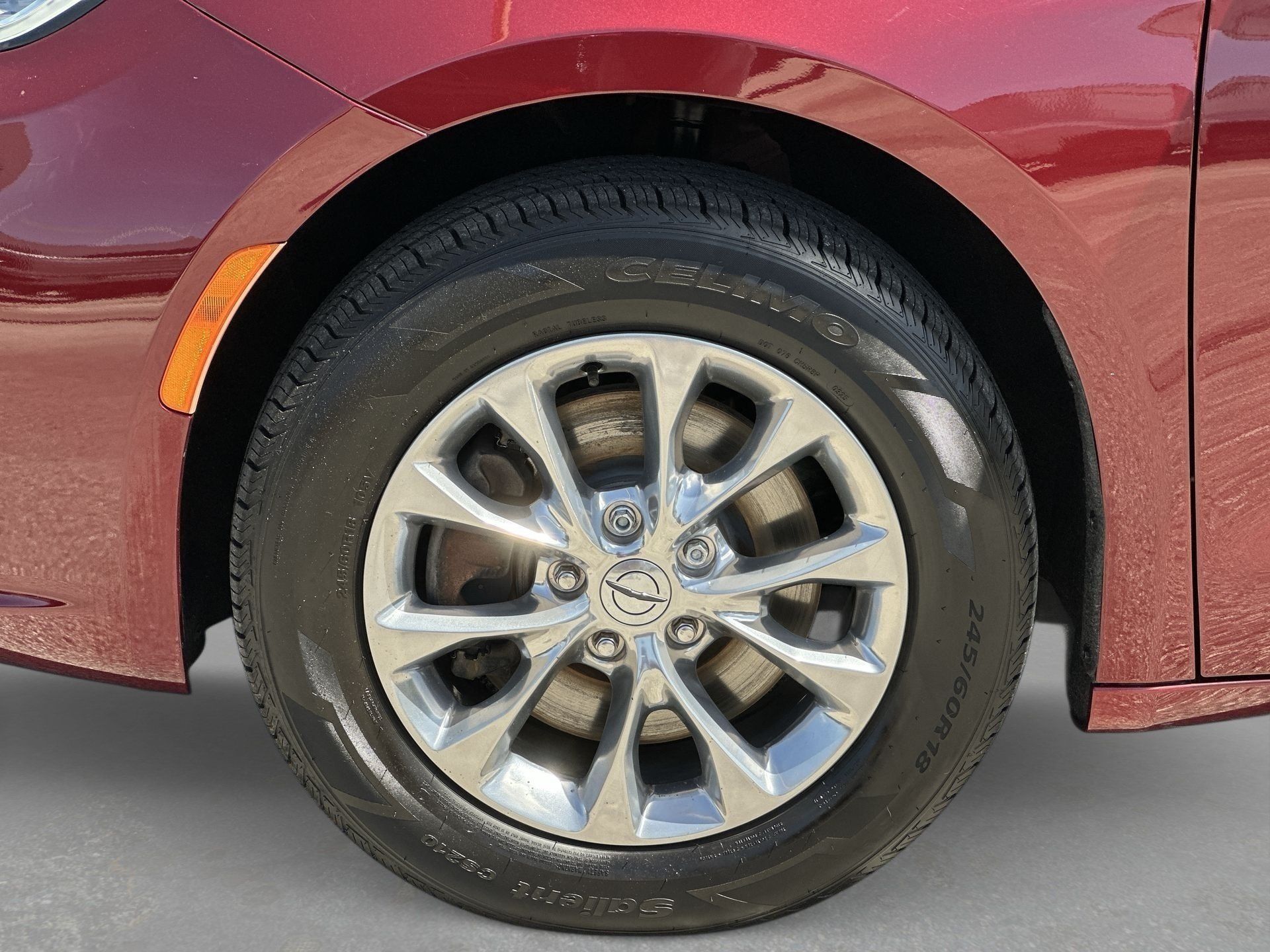 Used 2022 Chrysler Pacifica Touring-L AWD/4WD image 32
