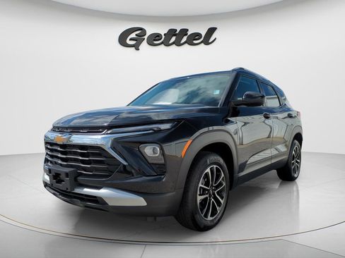 Used 2025 Chevrolet TrailBlazer LT AWD/4WD image 1