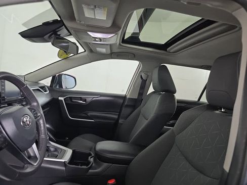 Used 2022 Toyota RAV4 XLE w/ Convenience Package image 29