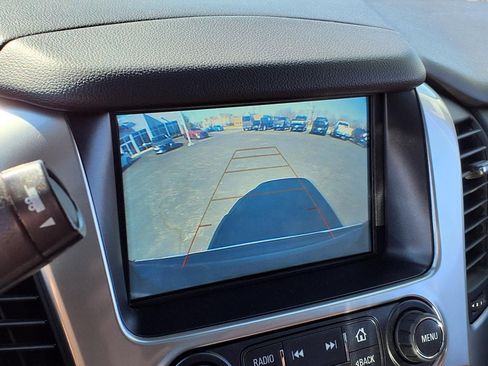 Used 2020 Chevrolet Suburban Premier w/ Premier Plus Edition image 21