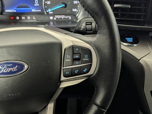 Certified 2022 Ford Explorer XLT w/ Equipment Group 202A RWD image 20