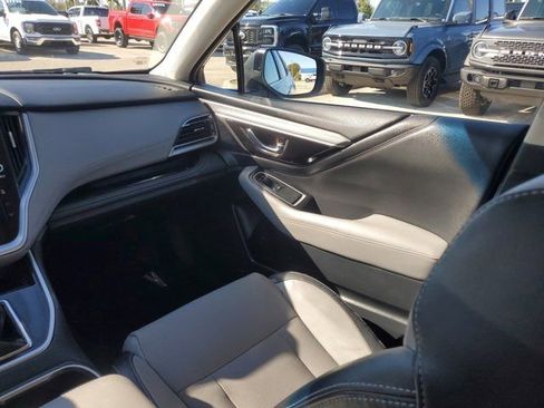 Used 2020 Subaru Outback Limited image 23