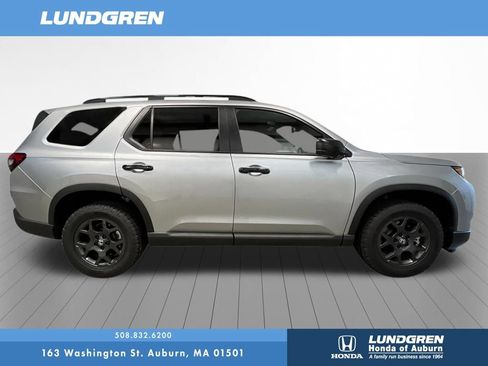 New 2026 Honda Pilot TrailSport image 6