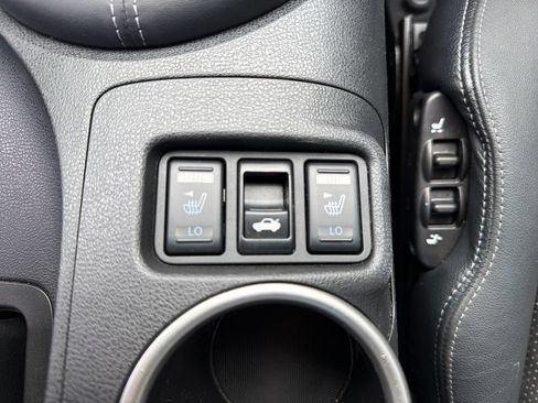 Used 2019 Nissan 370Z Touring Sport RWD image 17