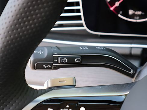 New 2026 Mercedes-Benz GLS 450 4MATIC image 34