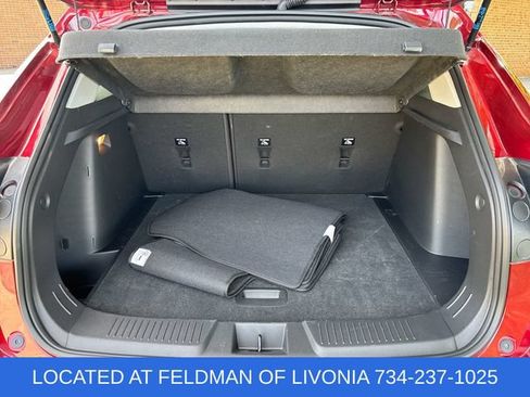 Used 2024 Chevrolet Trax LT FWD image 23