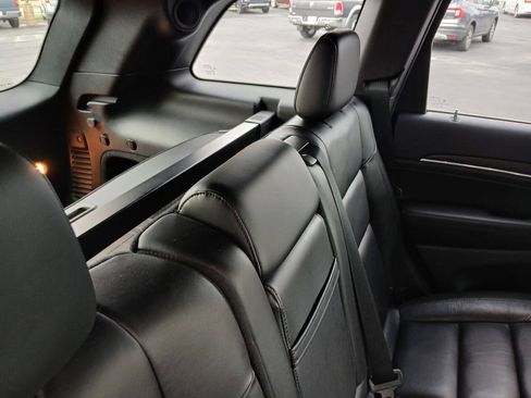 Used 2018 Jeep Grand Cherokee Limited AWD/4WD image 7