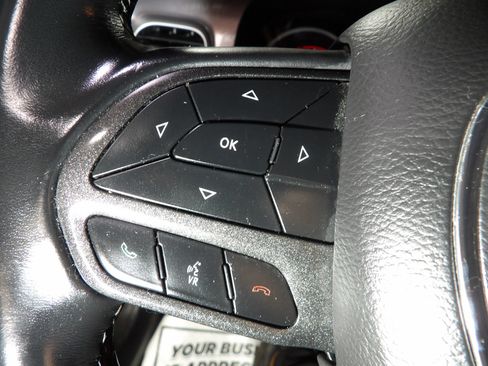 Used 2022 Dodge Charger SXT RWD image 17