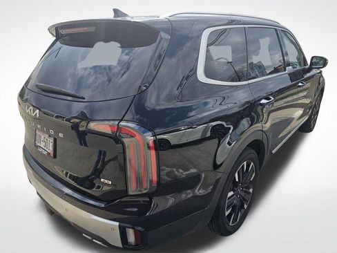 Used 2024 Kia Telluride SX Prestige w/ Towing Package image 3