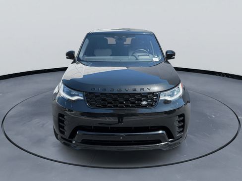 Used 2024 Land Rover Discovery Dynamic SE AWD/4WD image 2