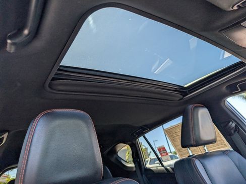 Used 2016 Toyota RAV4 SE image 3