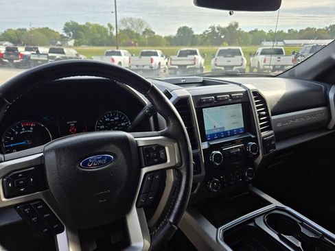 Used 2021 Ford F250 Lariat image 13