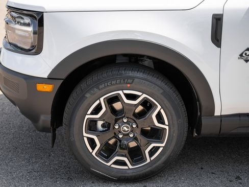 New 2026 Ford Bronco Sport Outer Banks AWD/4WD image 9