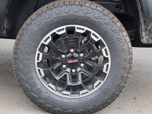 New 2026 GMC Canyon AT4 image 39