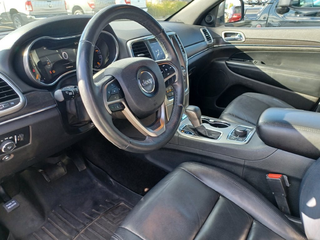 Used 2018 Jeep Grand Cherokee Limited AWD/4WD image 11