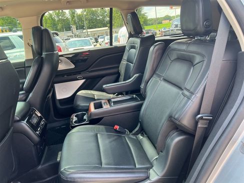 Used 2020 Lincoln Aviator Reserve w/ Equipment Group 202A AWD/4WD image 7