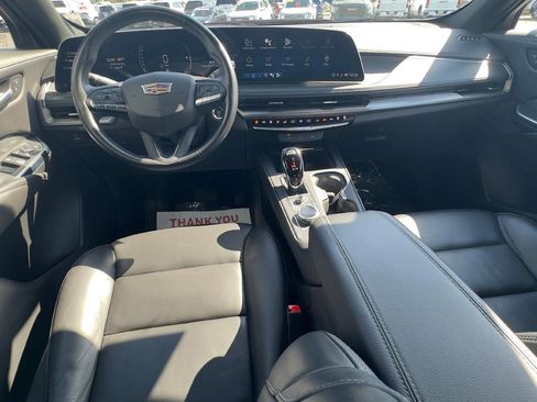 Certified 2024 Cadillac XT4 Premium Luxury AWD/4WD image 8
