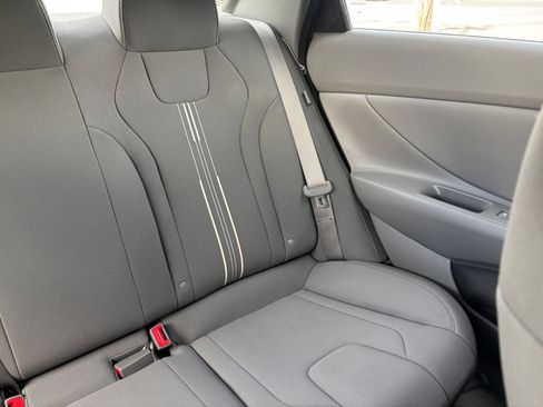 Used 2024 Hyundai Elantra SEL image 33