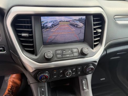 Used 2017 GMC Acadia SLT AWD/4WD image 11