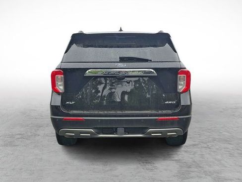 Used 2022 Ford Explorer XLT w/ Equipment Group 202A AWD/4WD image 5