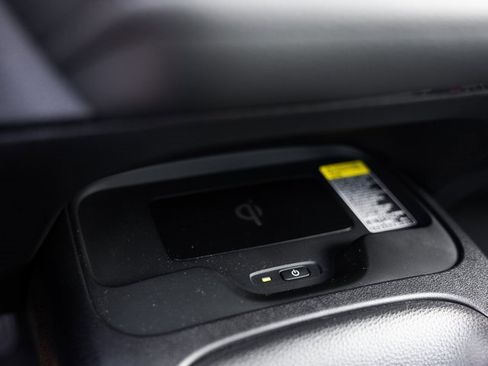 Certified 2025 Toyota Corolla SE w/ SE Premium Package image 25