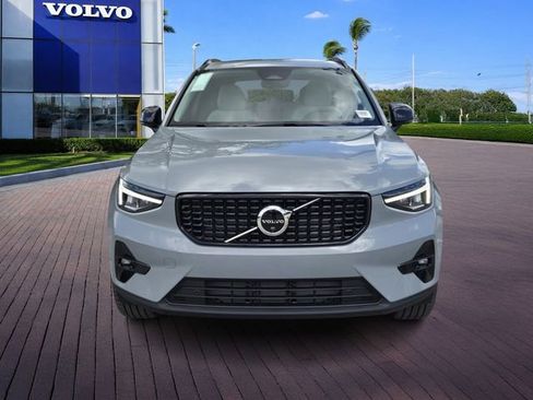 New 2026 Volvo XC40 B5 Plus w/ Climate Package AWD/4WD image 2