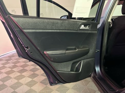 Used 2020 Kia Sportage LX image 20