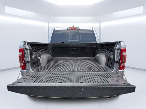 Used 2022 RAM 1500 Laramie AWD/4WD image 13