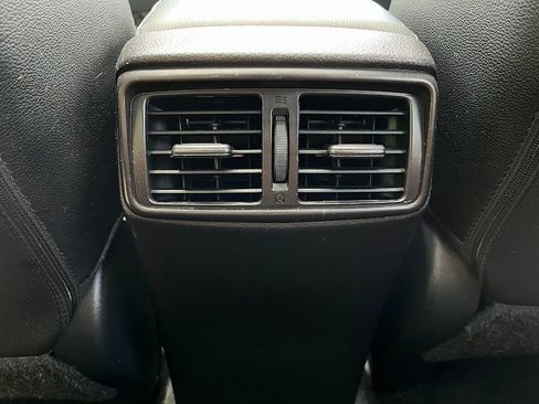 Used 2016 Nissan Rogue SL w/ SL Premium Package AWD/4WD image 41