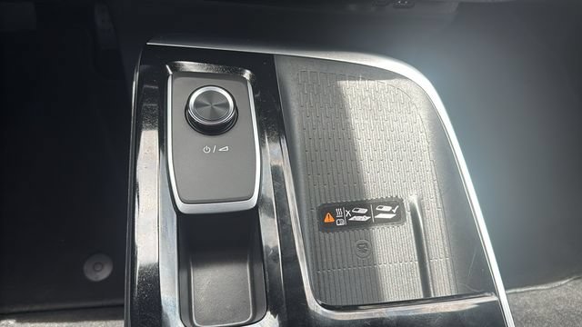 Used 2025 Buick Enclave Preferred FWD image 22