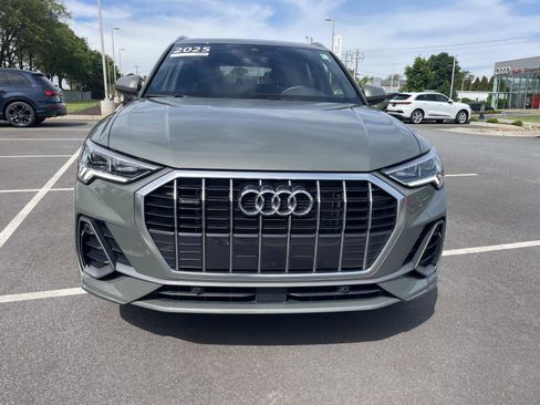 Certified 2025 Audi Q3 2.0T Premium AWD/4WD image 2