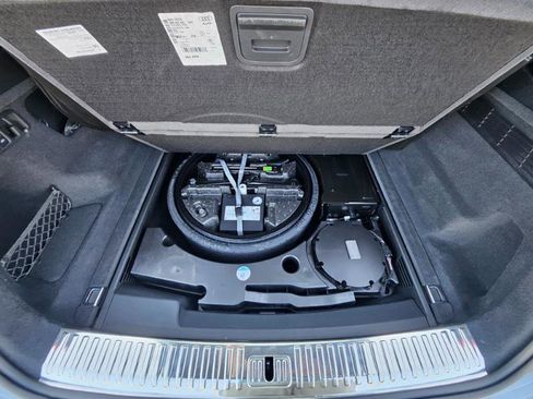 Used 2019 Audi Q8 Premium Plus w/ Premium Plus image 69