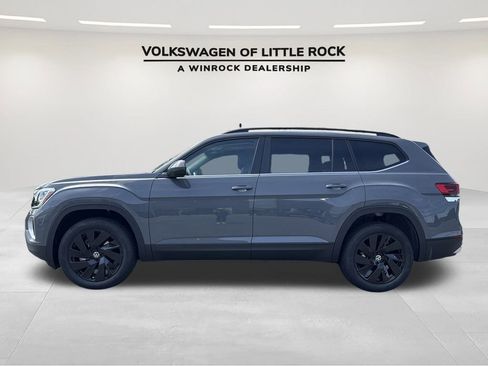 New 2026 Volkswagen Atlas SE image 2