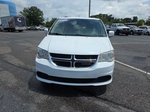 Used 2016 Dodge Grand Caravan SXT FWD image 8