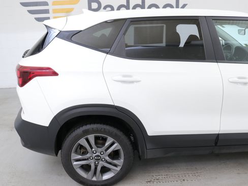 Used 2021 Kia Seltos LX image 9