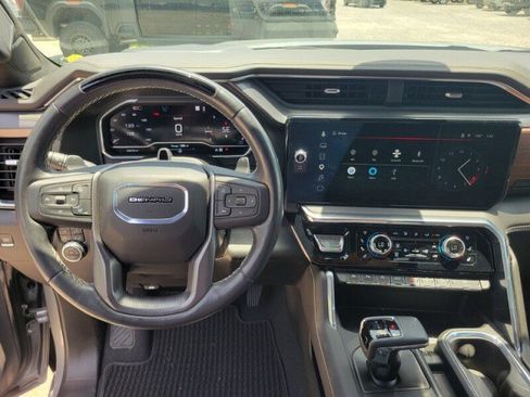 Used 2024 GMC Sierra 1500 Denali Ultimate AWD/4WD image 18
