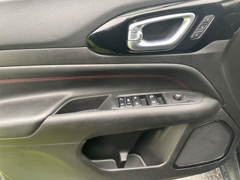 Used 2024 Jeep Compass Trailhawk w/ Trailhawk Elite Group image 18