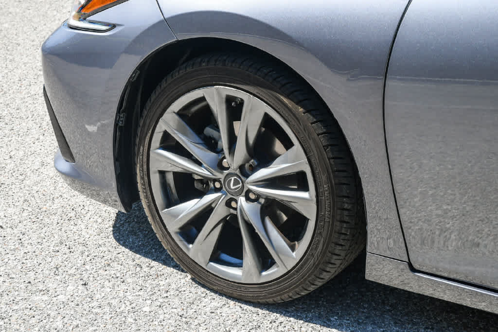 Used 2019 Lexus ES 350 F Sport w/ Accessory Package 2 FWD image 10