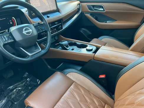 New 2026 Nissan Rogue Platinum image 11