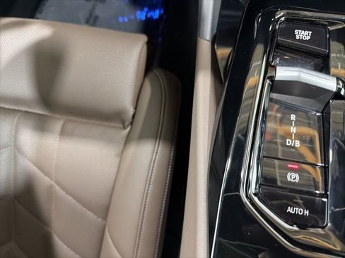 Used 2025 BMW i5 xDrive40 w/ Premium Package image 42