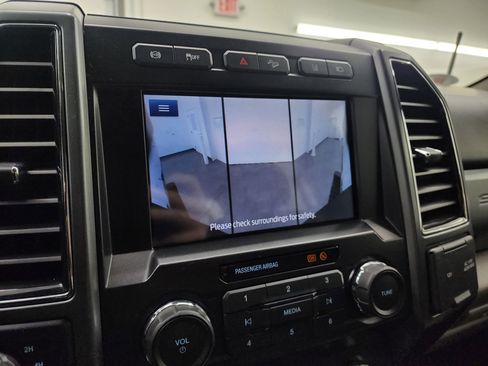 Used 2021 Ford F250 XLT w/ XLT Premium Package image 19