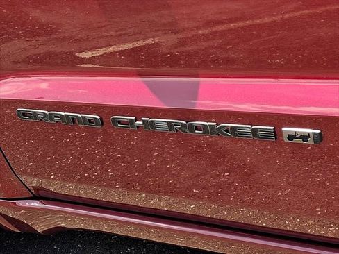 Certified 2021 Jeep Grand Cherokee Limited w/ Quick Order Package 28K 80th AWD/4WD image 17
