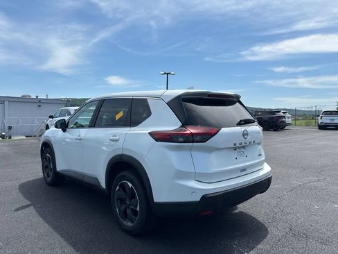 Used 2025 Nissan Rogue SV AWD/4WD image 5