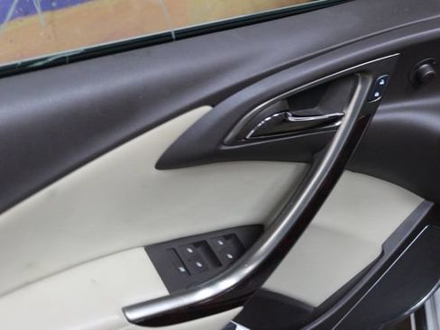 Used 2017 Buick Verano FWD image 13