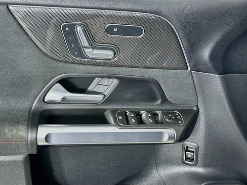 Certified 2023 Mercedes-Benz GLB 250 image 17