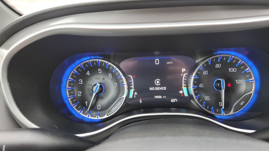 Used 2025 Chrysler Pacifica Select FWD image 21