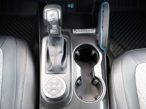 Used 2023 Ford Bronco Wildtrak image 6