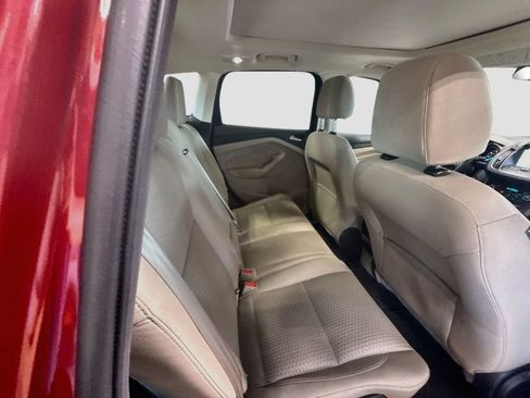 Used 2017 Ford Escape SE w/ Equipment Group 201A AWD/4WD image 28